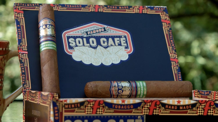#nowsmoking Solo Cafe Grasshopper by PDR coffee cigar review box