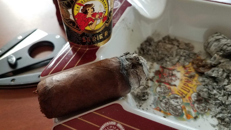 #nowsmoking La Gloria Cubana Serie R cigar review part 3 GK