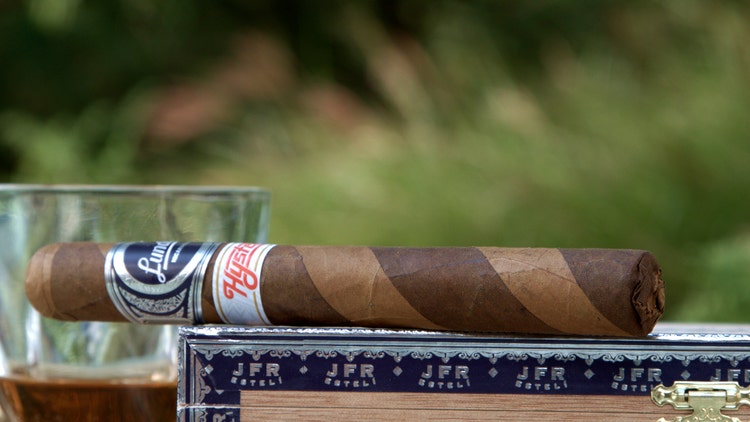 Aganorsa JFR Lunatic barberpole cigar review by Gary Korb