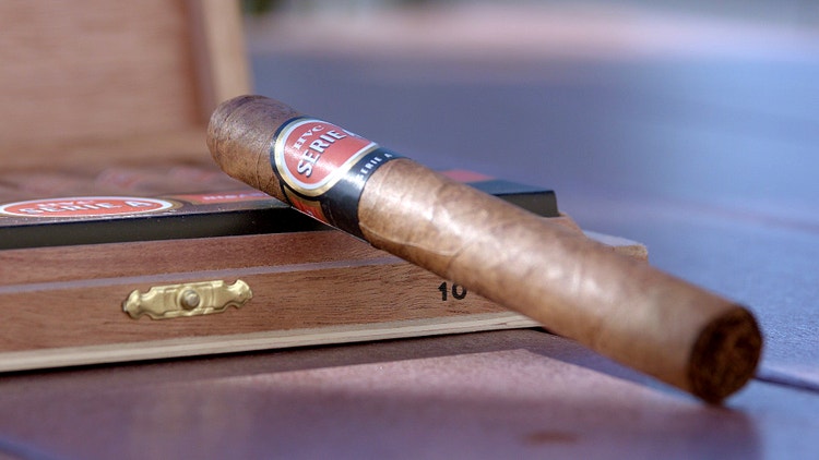 #nowsmoking HVC Serie A cigar review perlas closeup of unlit cigar