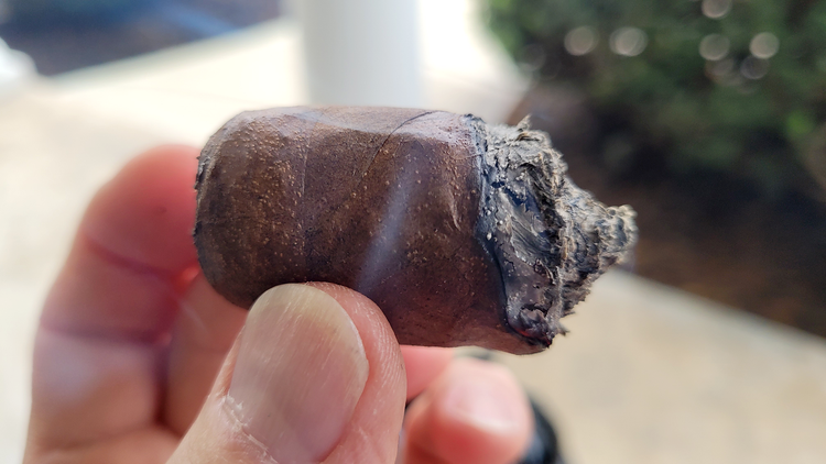 perdomo inmenso seventy maduro robusto #nowsmoking cigar review showing the cigar burned down to the nub