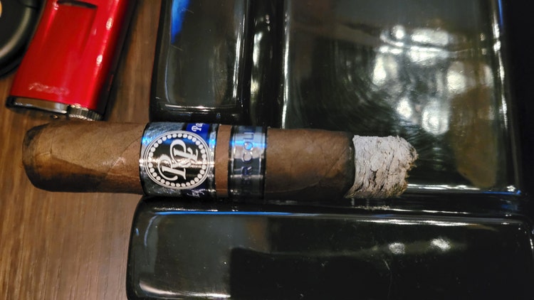 Rocky Patel Winter Collection Robusto cigar review part 1