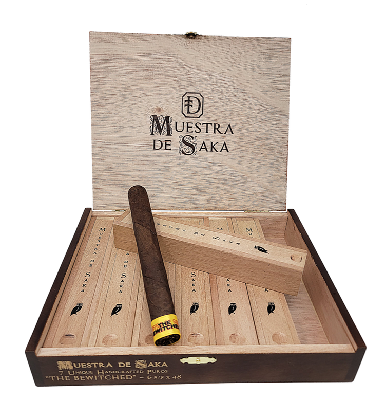 cigar advisor news - muestra de saka the bewitched release - photo of the open box and cigar