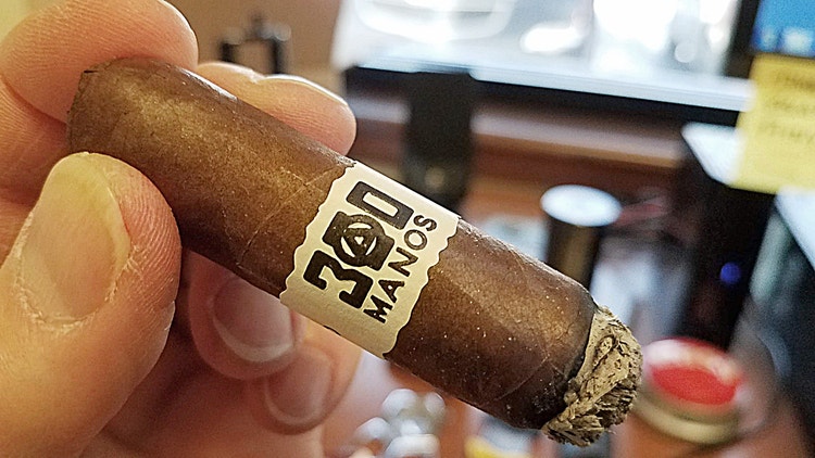 nowsmoking 300 manos Habano Petit Edmundo cigar review by Gary Korb