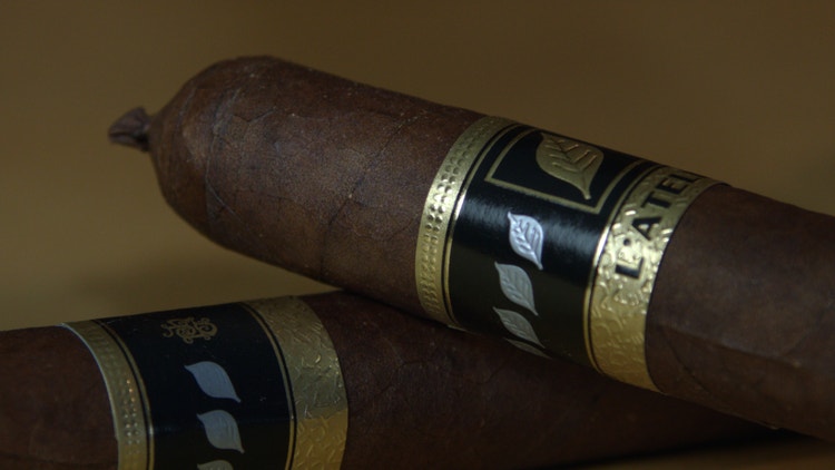 L'Atelier LAT 54 Selection Speciale cigar review Sancti Spiritus cigar wrapper leaf