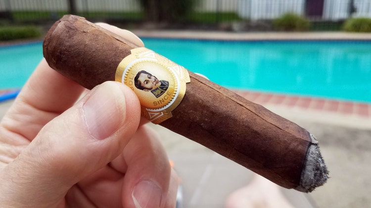 Bolivar Cofradia cigar review by Gary Korb 2
