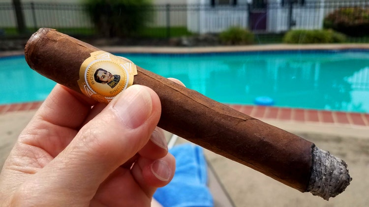 Bolivar Cofradia cigar review by Gary Korb 1