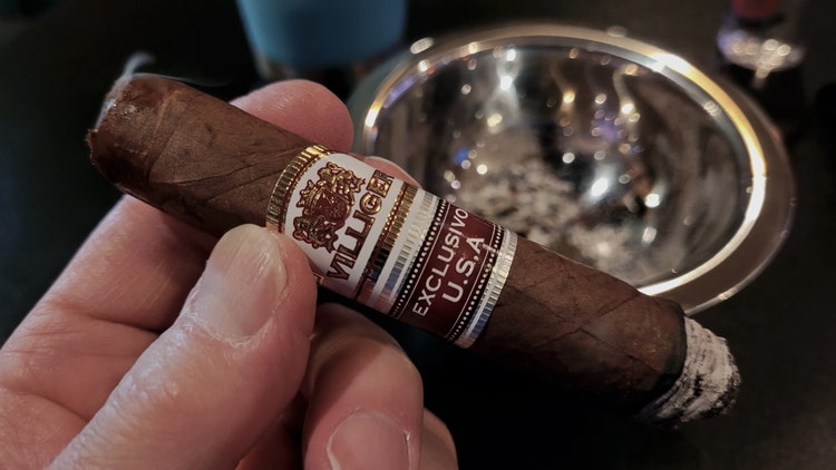 Villiger TAA Exclusivo USA cigar review by Gary Korb
