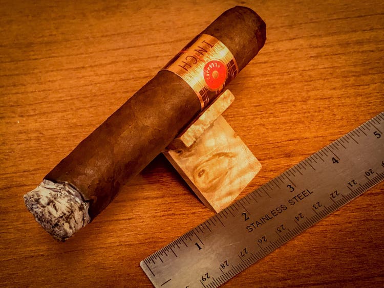 EPC EP Carrillo Cigars Guide EP Carrillo Inch Ringmaster Cigar Review by Jared Gulick