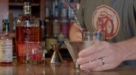 How to Make a Manhattan